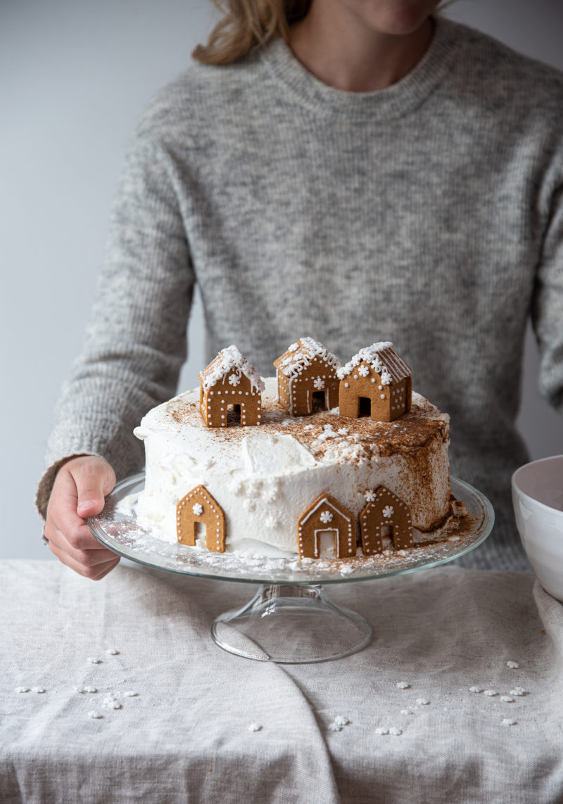 Weiße Weihnachten: So dekorierst du festlich in minimalistischem Weiß