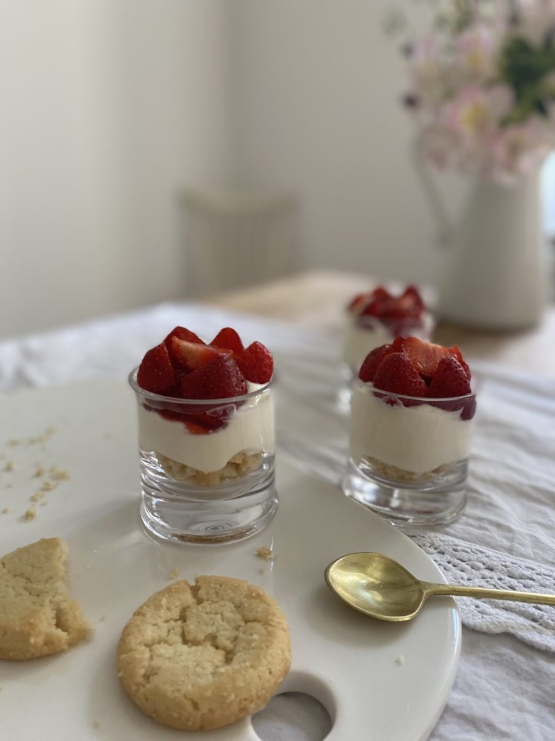 „Änglamat“ – Schwedisches Dessert mit Erdbeeren